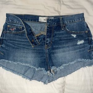Denim Blue Jean Hollister Shorts (SIZE 5)